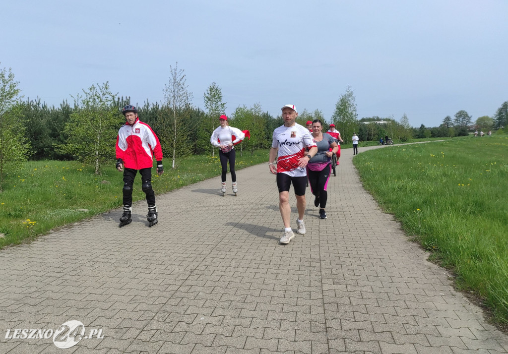 Symboliczne biało-czerwone okrążenie