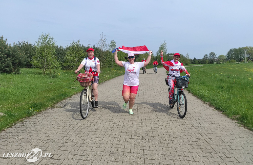 Symboliczne biało-czerwone okrążenie