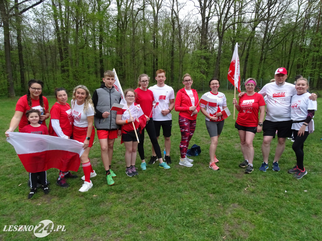 Bieg i marsz z flagą. Leszno, 2 maja 2023