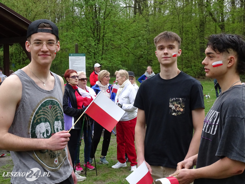 Bieg i marsz z flagą. Leszno, 2 maja 2023