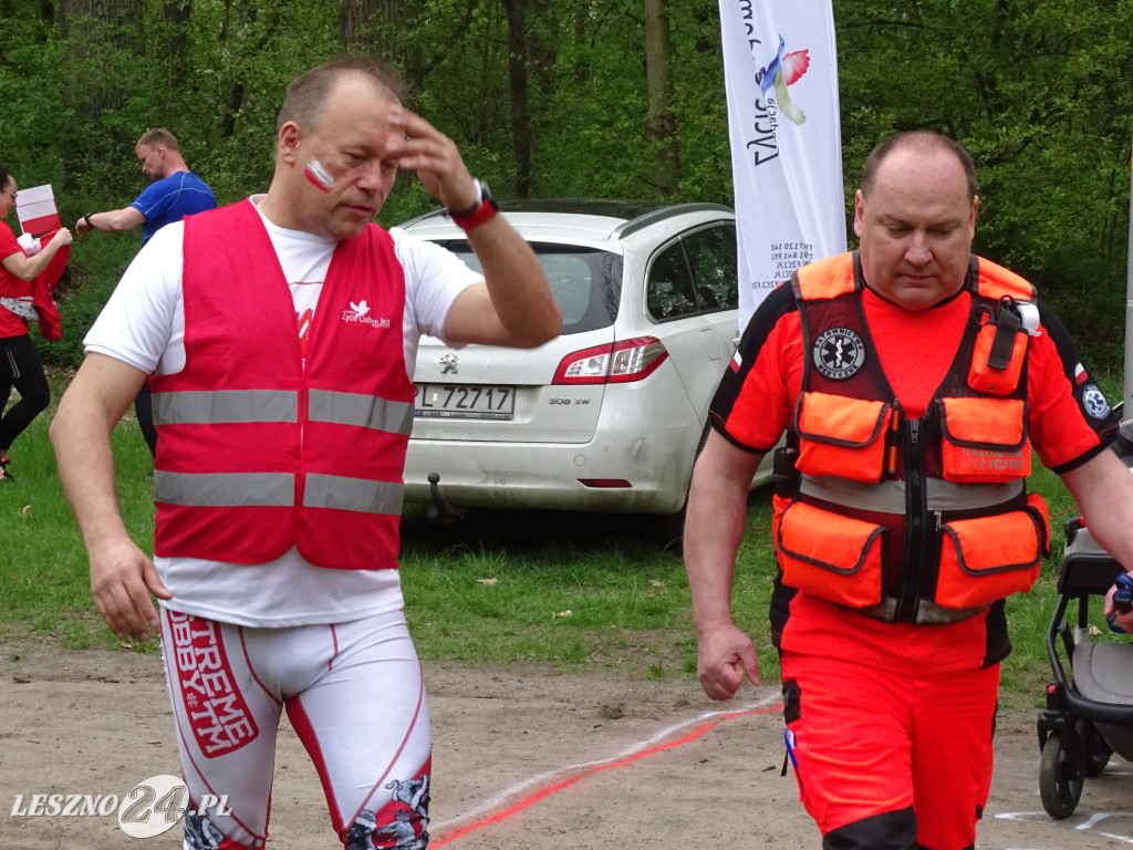 Bieg i marsz z flagą. Leszno, 2 maja 2023
