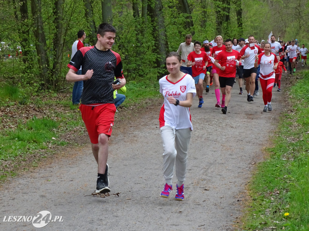 Bieg i marsz z flagą. Leszno, 2 maja 2023