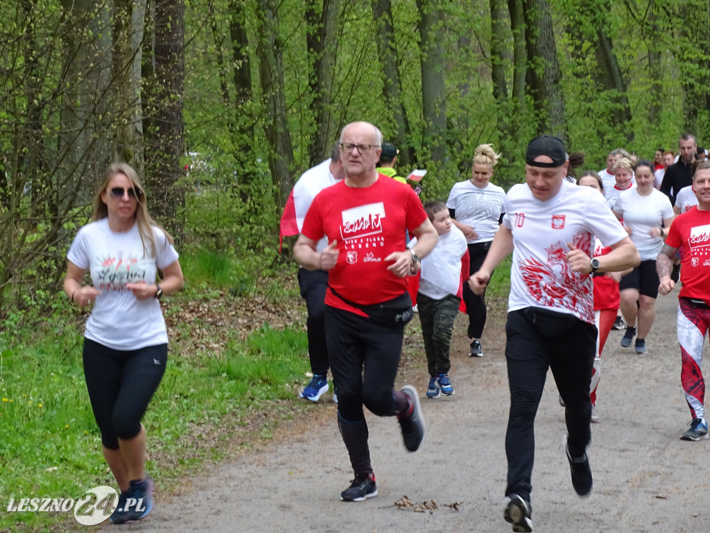 Bieg i marsz z flagą. Leszno, 2 maja 2023