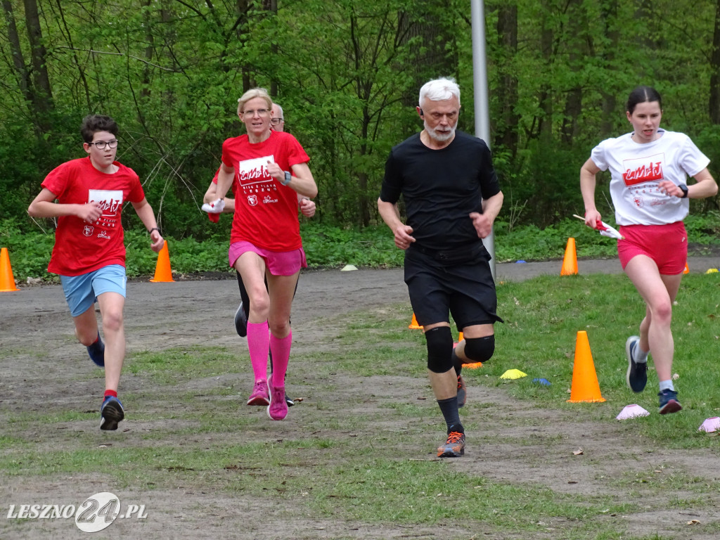 Bieg i marsz z flagą. Leszno, 2 maja 2023