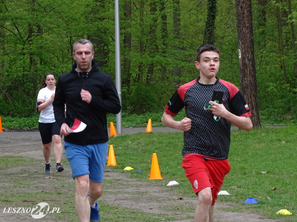 Bieg i marsz z flagą. Leszno, 2 maja 2023