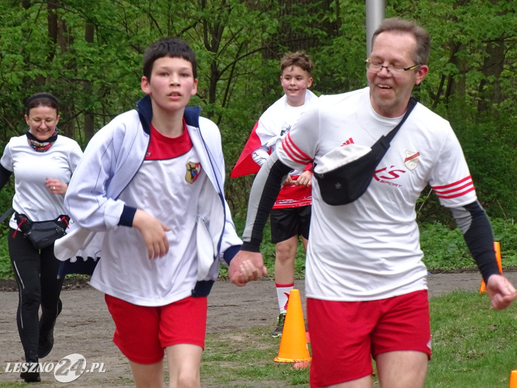 Bieg i marsz z flagą. Leszno, 2 maja 2023