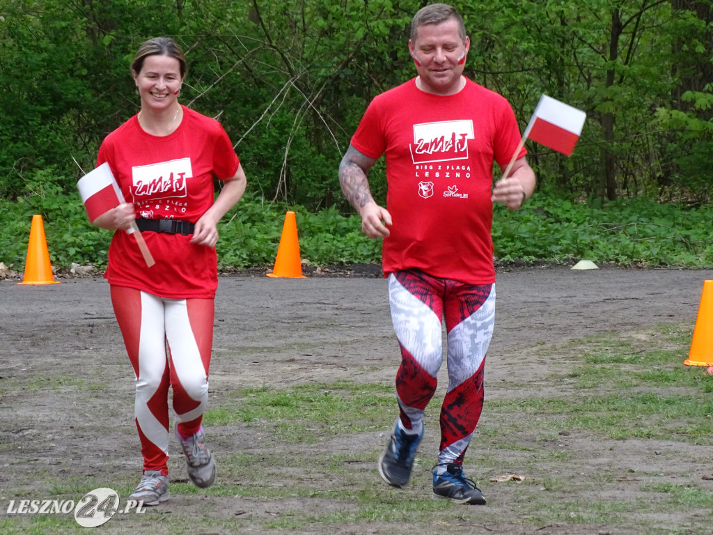 Bieg i marsz z flagą. Leszno, 2 maja 2023
