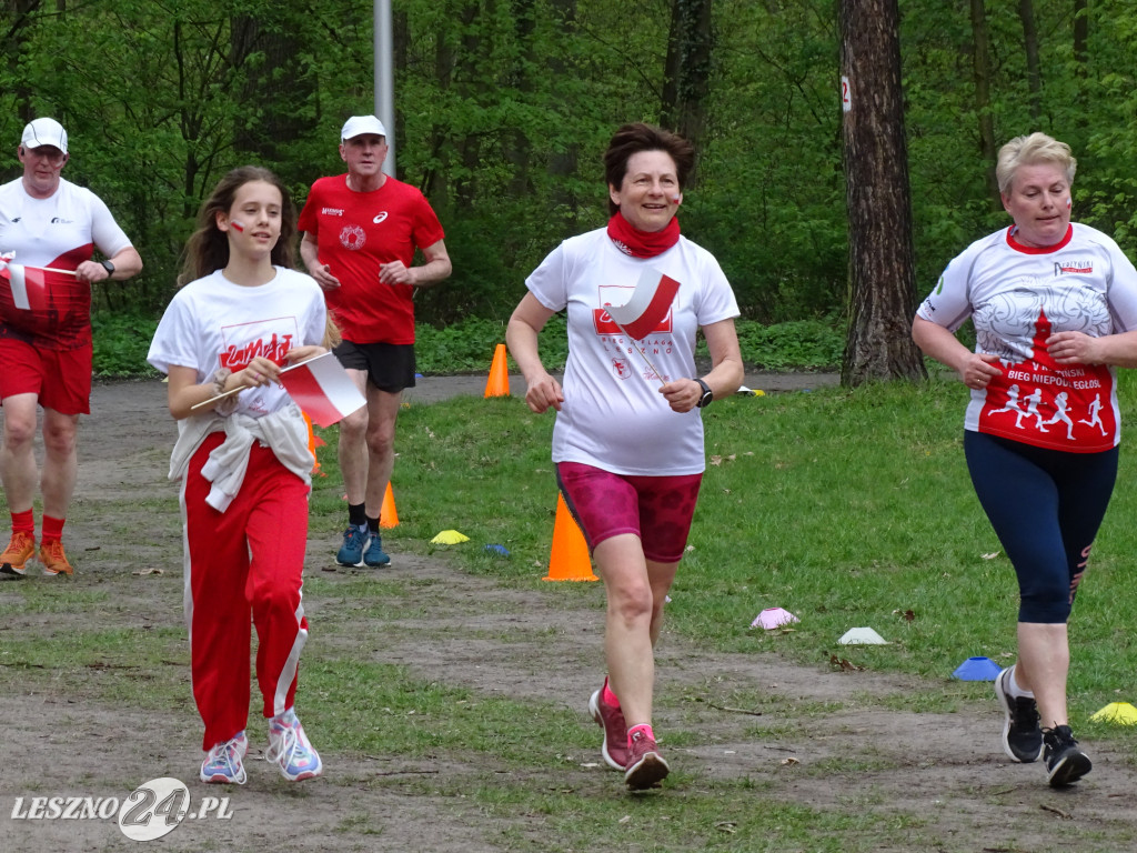 Bieg i marsz z flagą. Leszno, 2 maja 2023