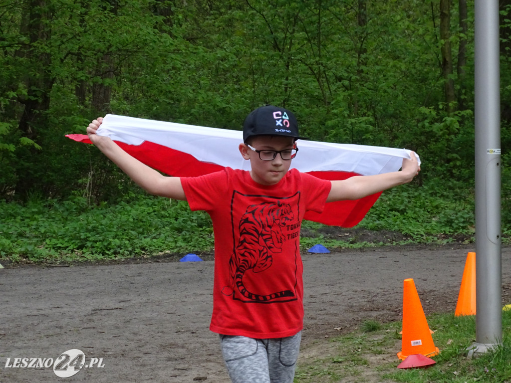 Bieg i marsz z flagą. Leszno, 2 maja 2023