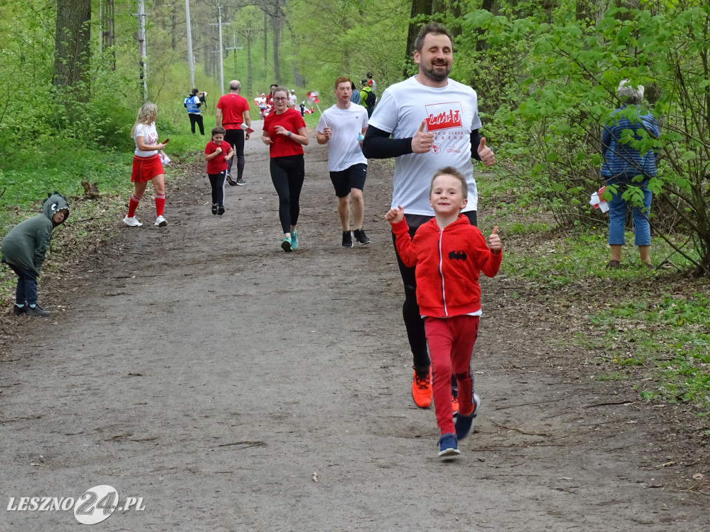 Bieg i marsz z flagą. Leszno, 2 maja 2023