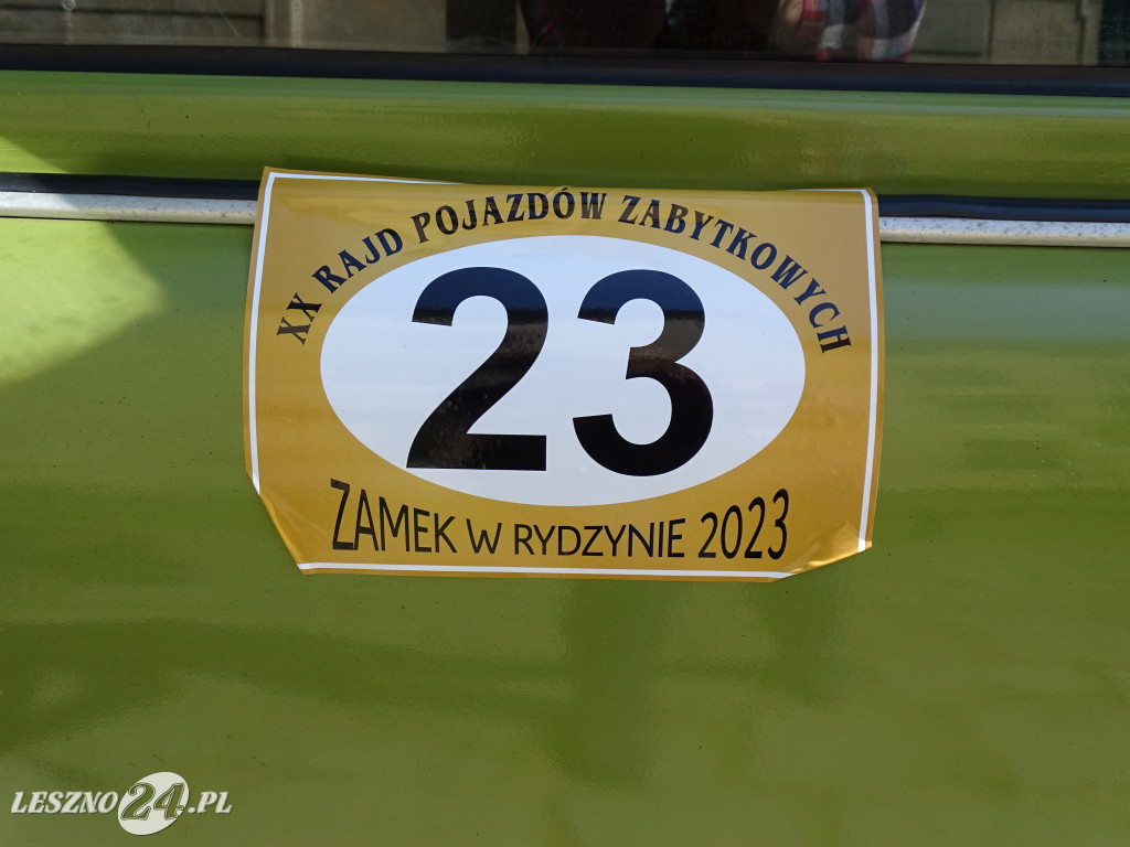 Zabytkowe pojazdy zjechały do Rydzyny
