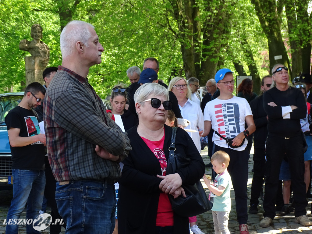 Zabytkowe pojazdy zjechały do Rydzyny