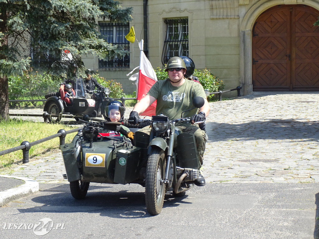 Zabytkowe pojazdy zjechały do Rydzyny