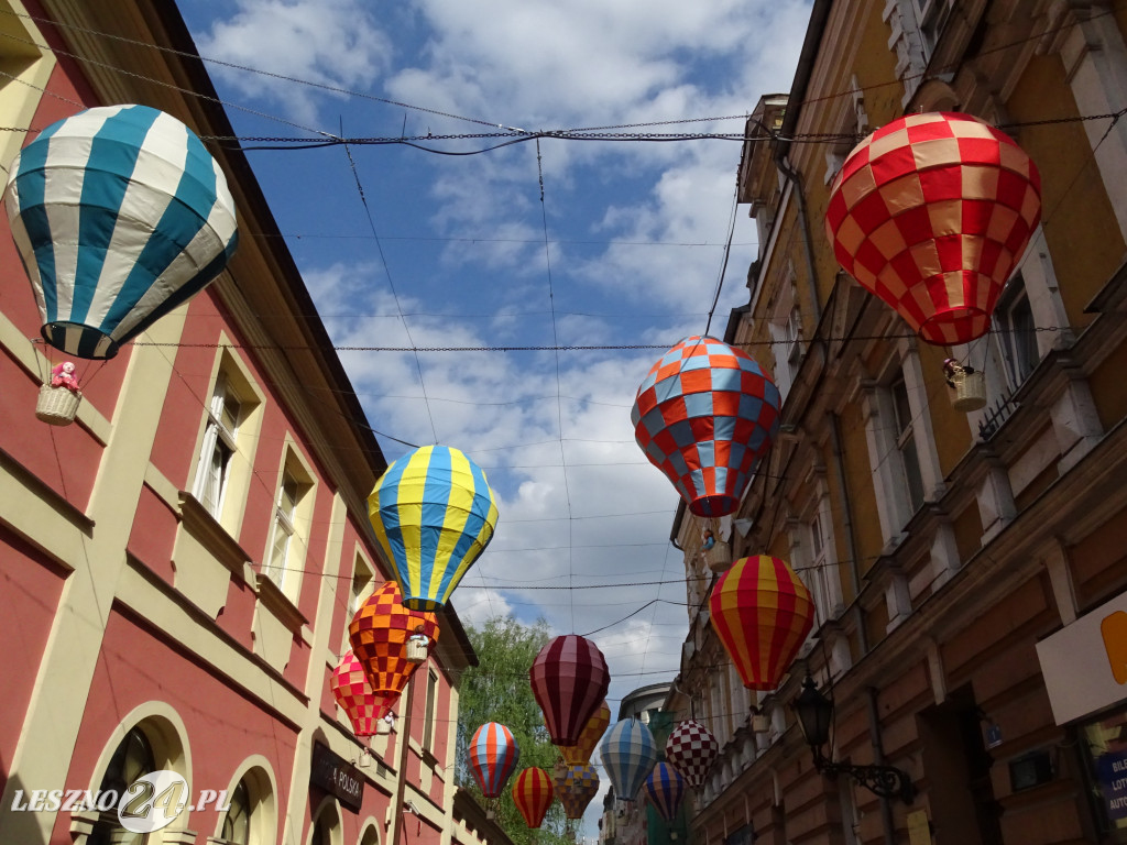 Leszno 2023 nocą. Jest pięknie!