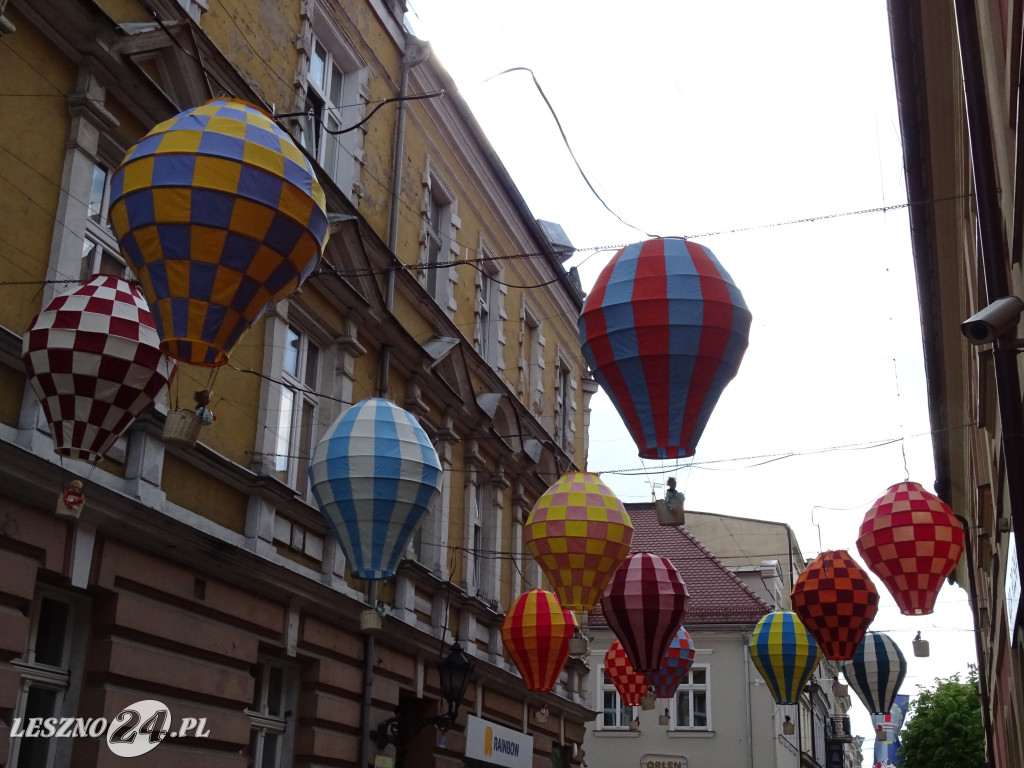Leszno 2023 nocą. Jest pięknie!