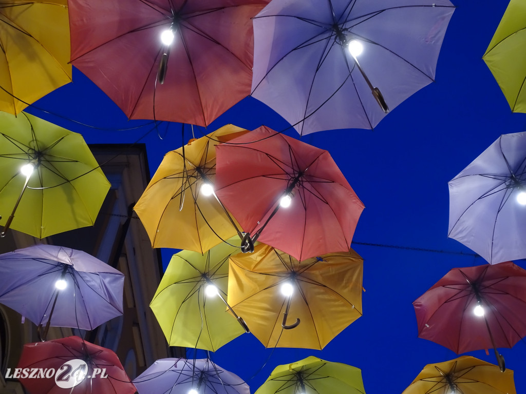 Leszno 2023 nocą. Jest pięknie!