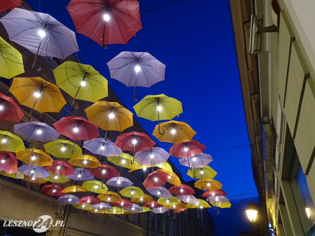 Leszno 2023 nocą. Jest pięknie!