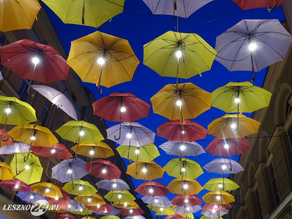 Leszno 2023 nocą. Jest pięknie!