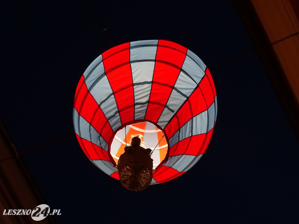 Leszno 2023 nocą. Jest pięknie!