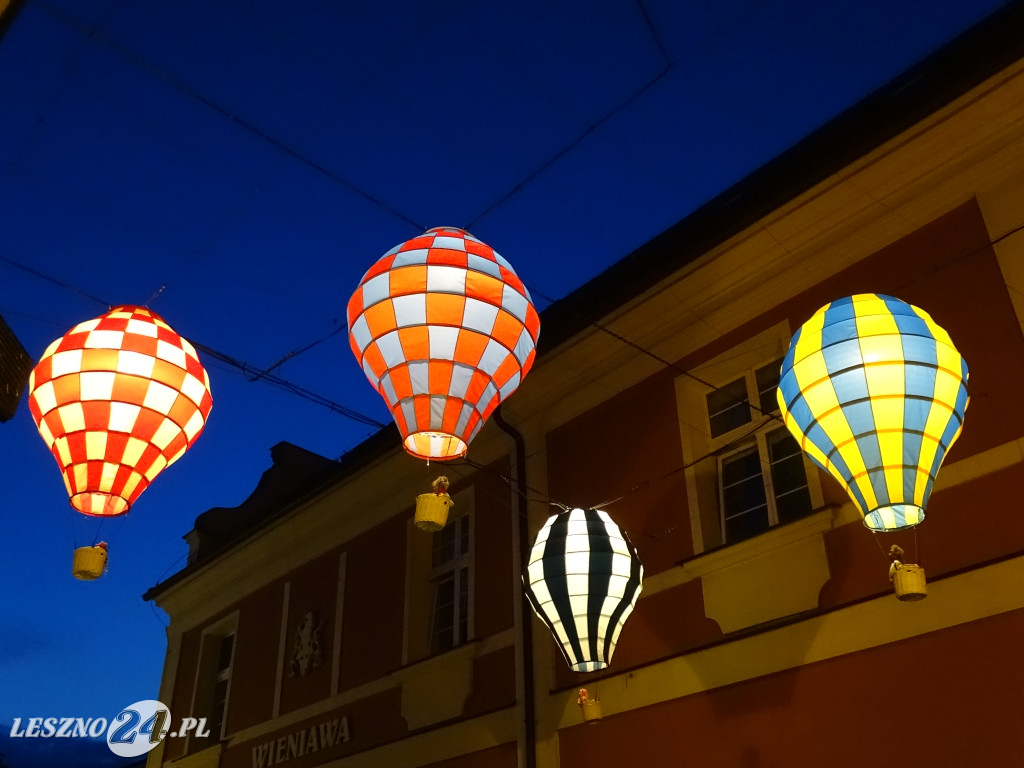 Leszno 2023 nocą. Jest pięknie!