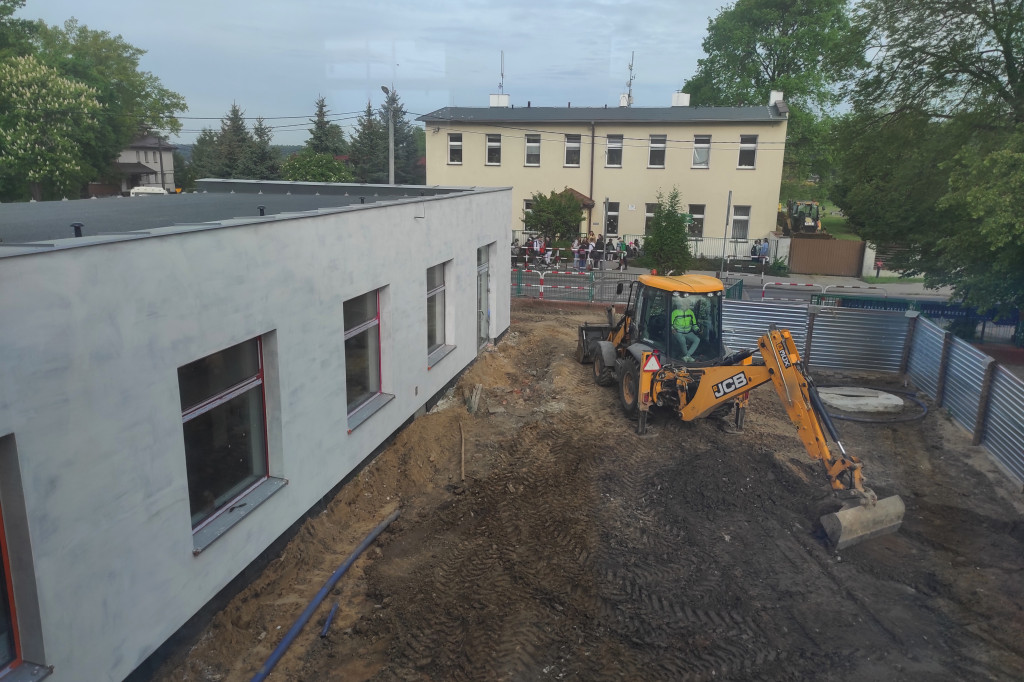 Budowa i rozbudowa szkoły w Dąbczu