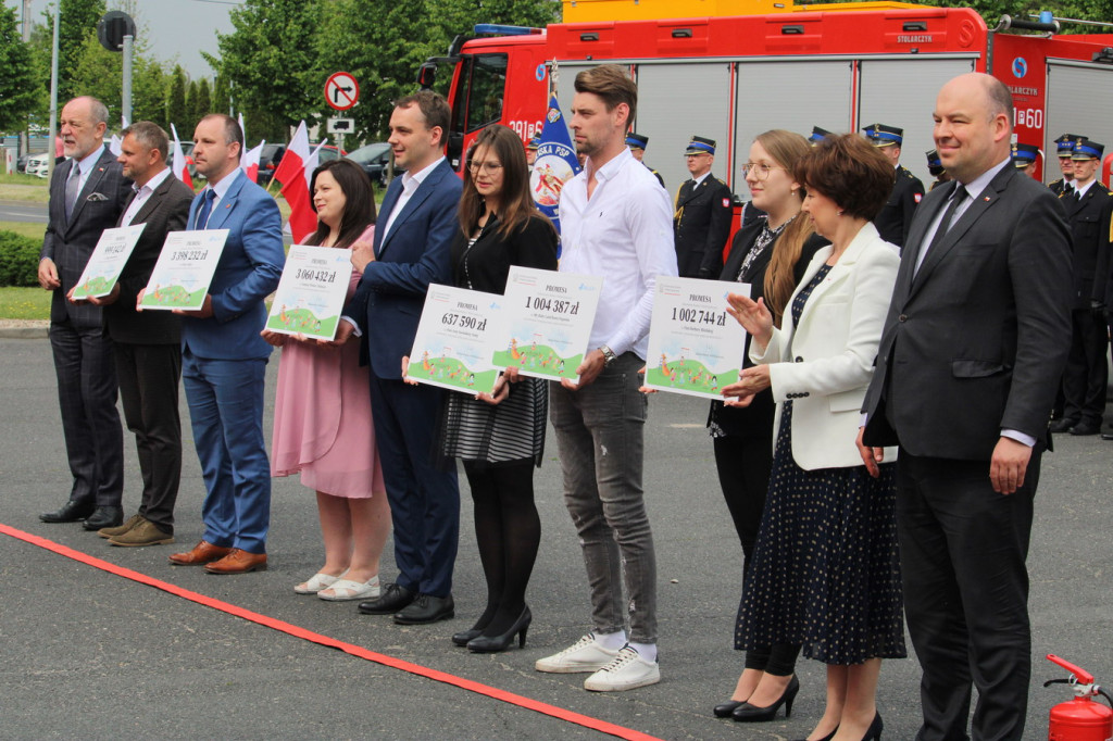 Rządowe promesy z programów Maluch+ i Aktywni+.
