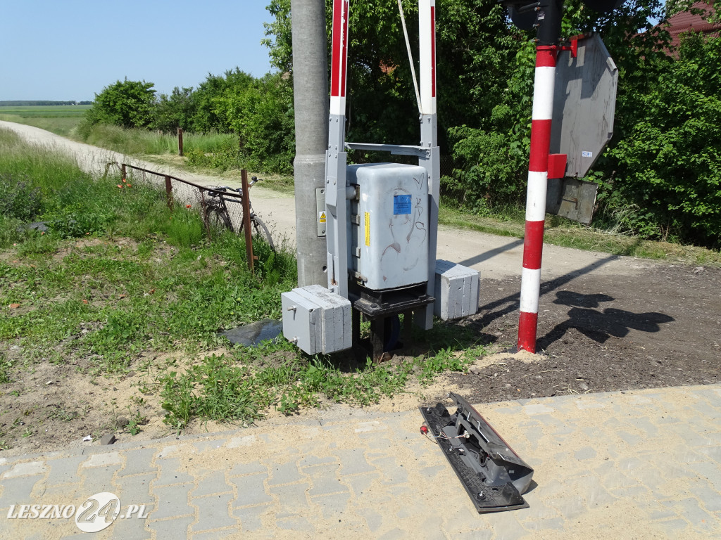 Wypadek na przejeździe w Lasocicach