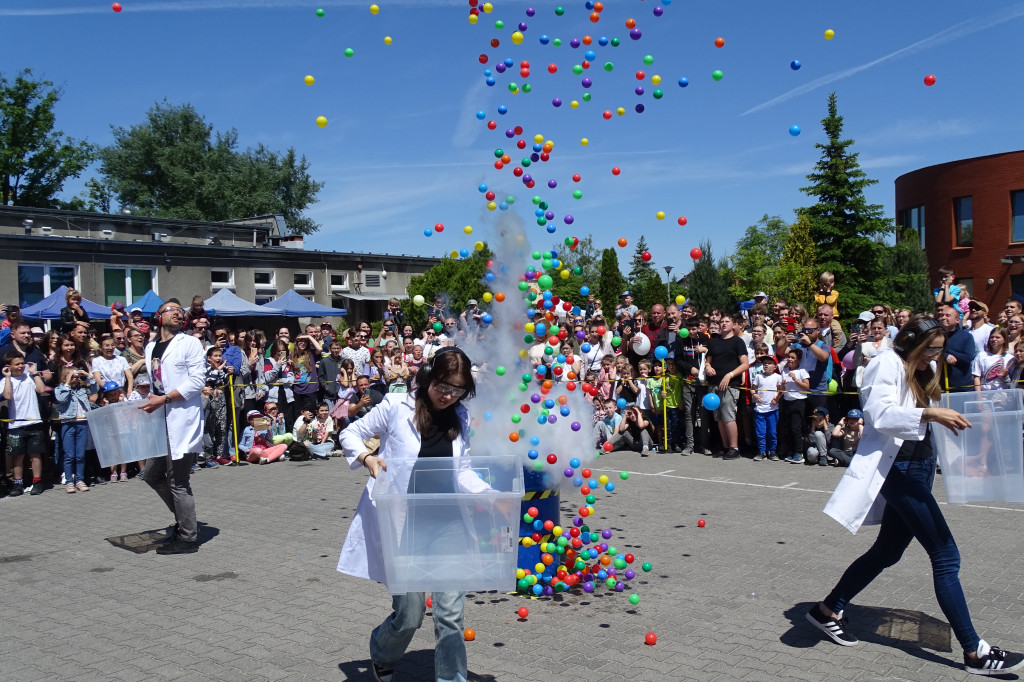 Rodzinny Piknik Naukowy w SP 9 w Lesznie