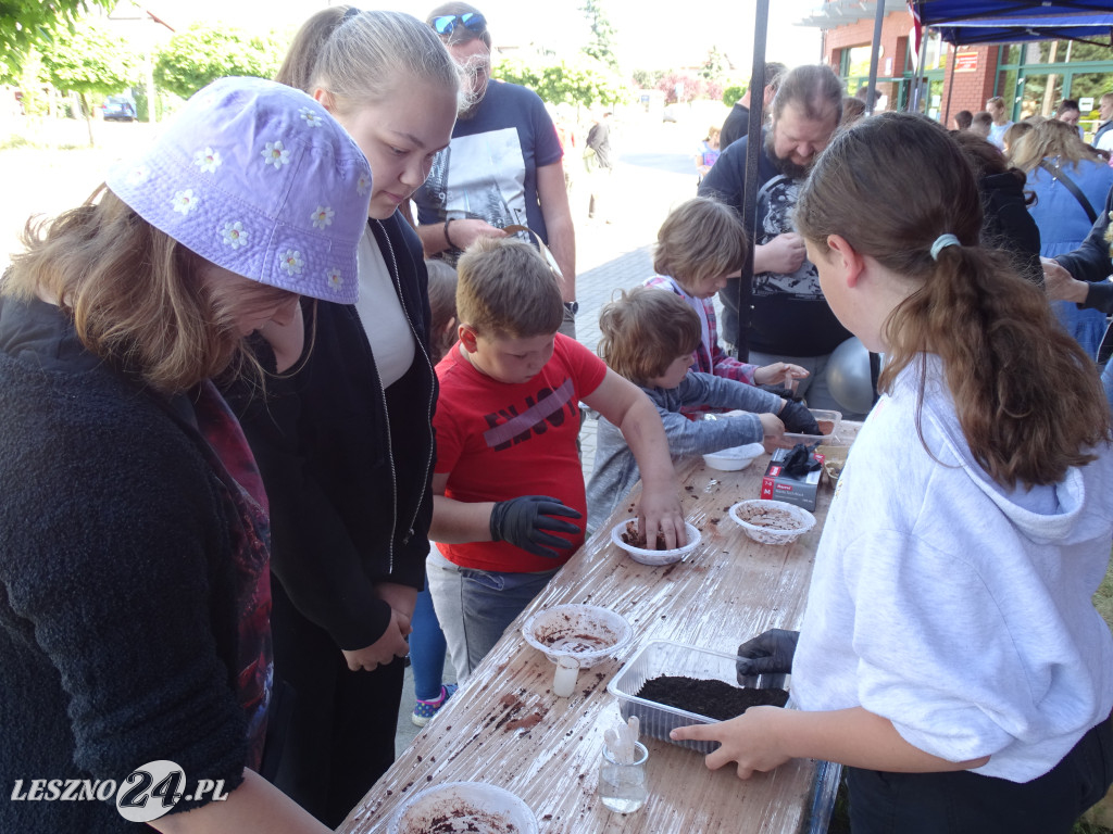 Rodzinny Piknik Naukowy w SP 9 w Lesznie