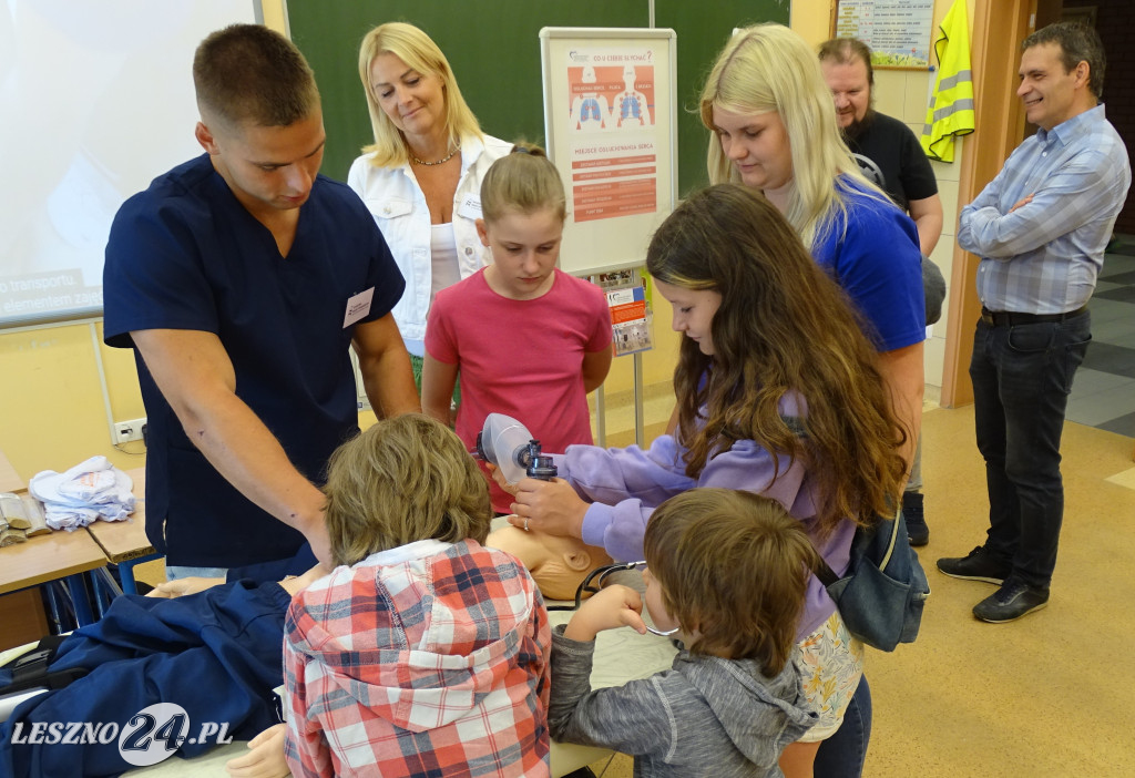 Rodzinny Piknik Naukowy w SP 9 w Lesznie