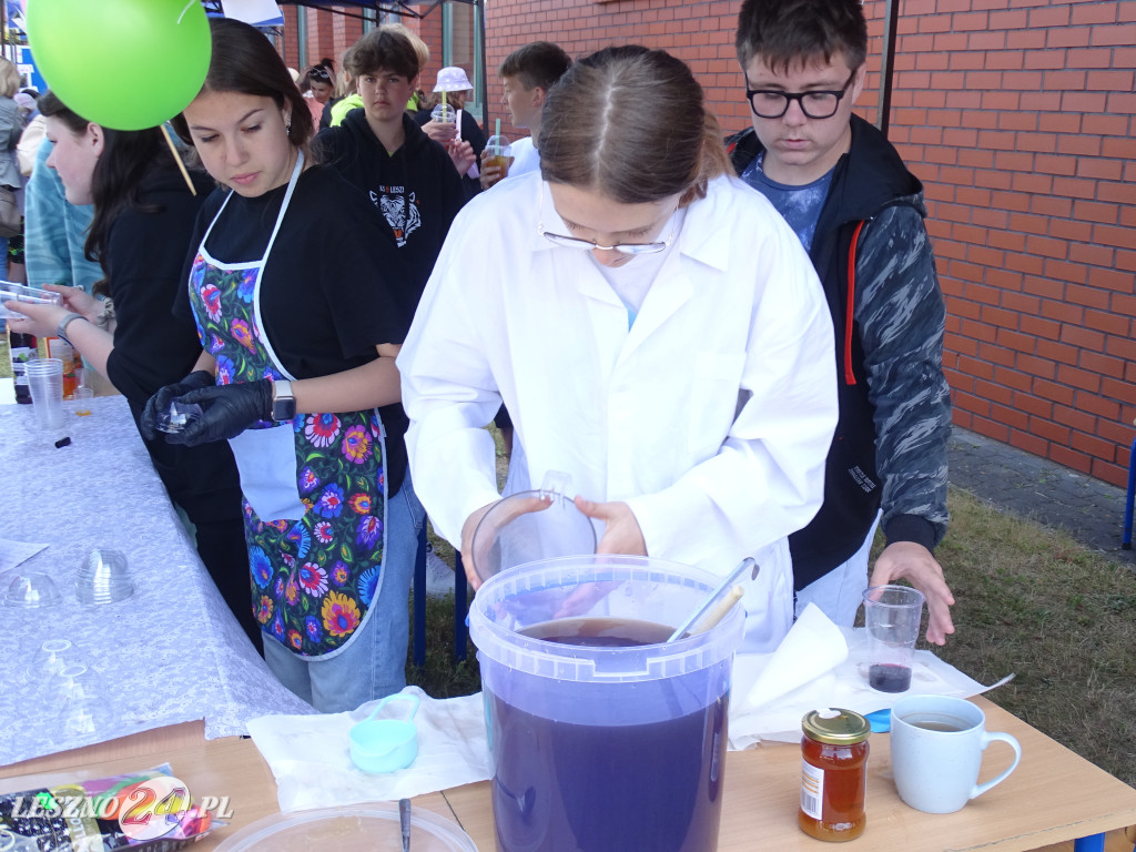 Rodzinny Piknik Naukowy w SP 9 w Lesznie