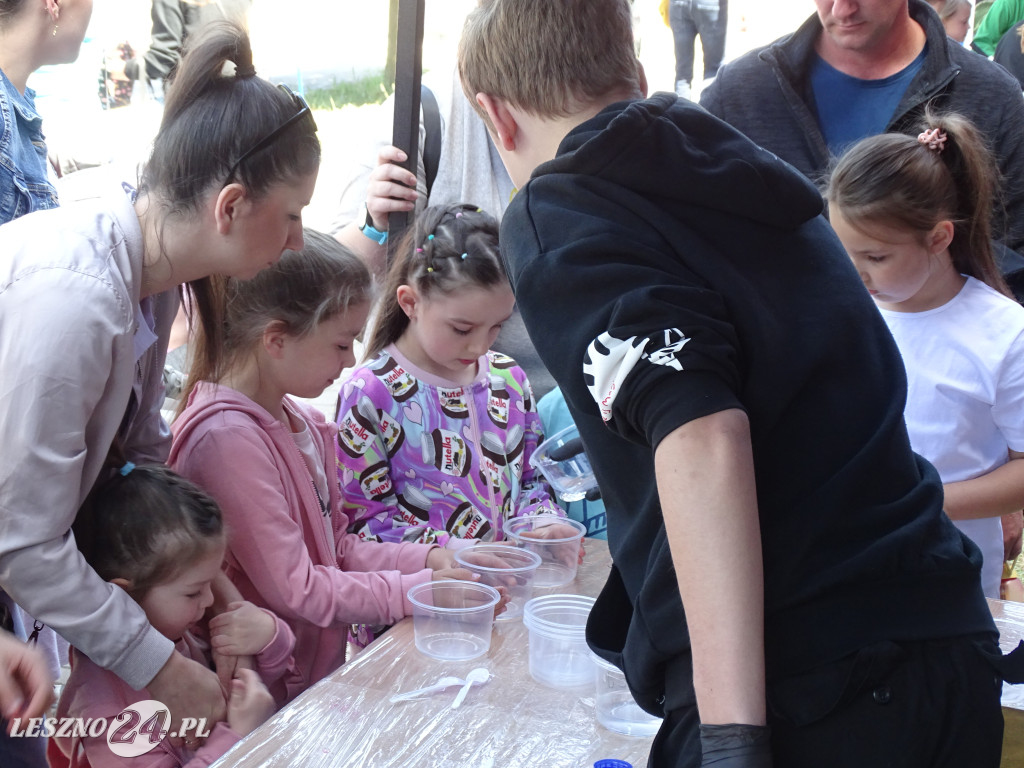 Rodzinny Piknik Naukowy w SP 9 w Lesznie