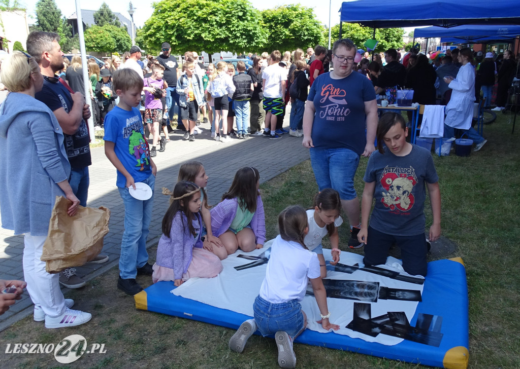 Rodzinny Piknik Naukowy w SP 9 w Lesznie