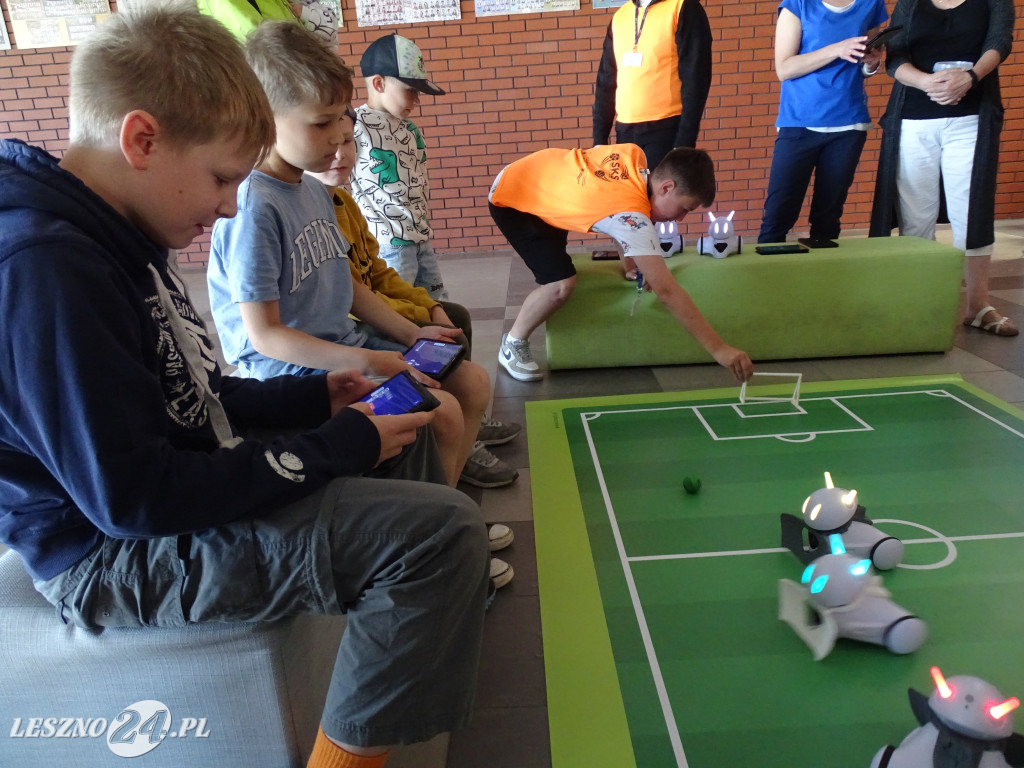 Rodzinny Piknik Naukowy w SP 9 w Lesznie