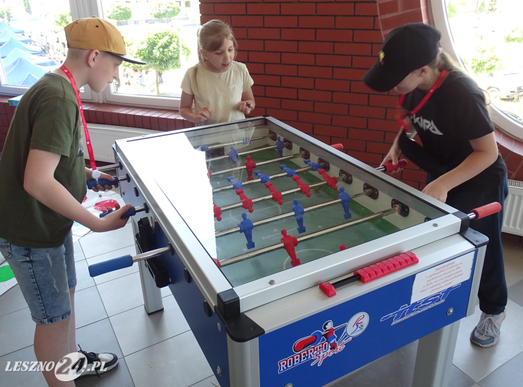 Rodzinny Piknik Naukowy w SP 9 w Lesznie