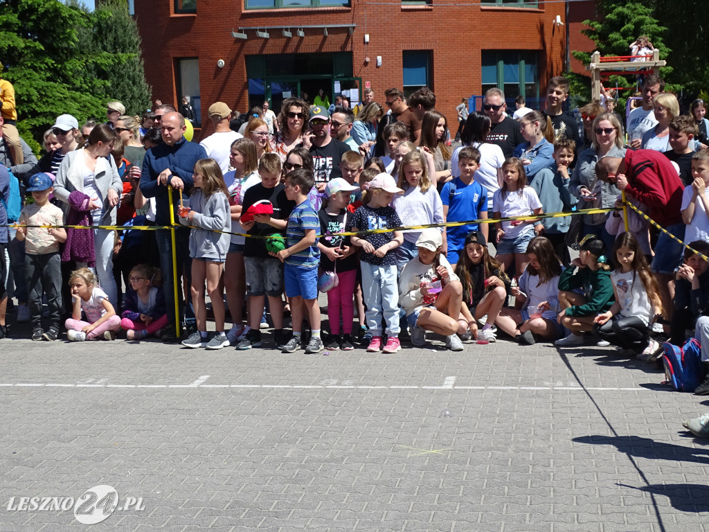 Rodzinny Piknik Naukowy w SP 9 w Lesznie