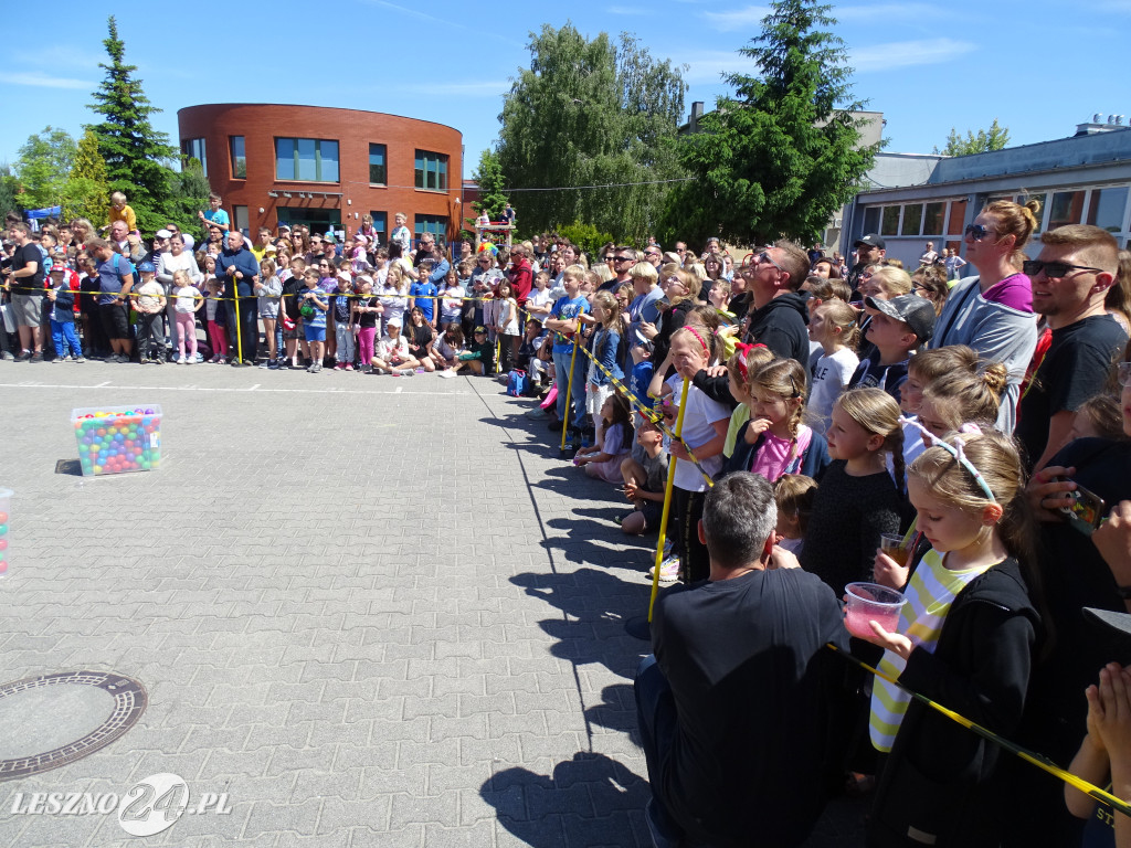 Rodzinny Piknik Naukowy w SP 9 w Lesznie