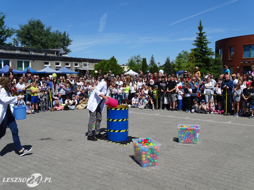 Rodzinny Piknik Naukowy w SP 9 w Lesznie