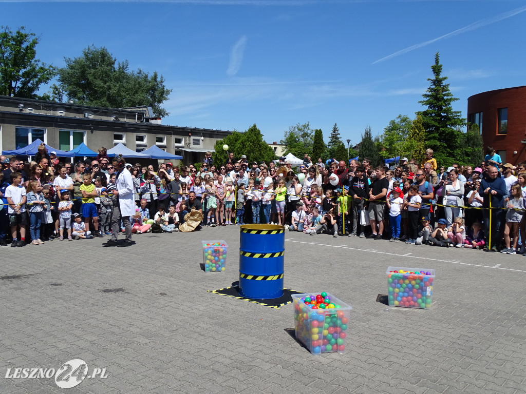 Rodzinny Piknik Naukowy w SP 9 w Lesznie