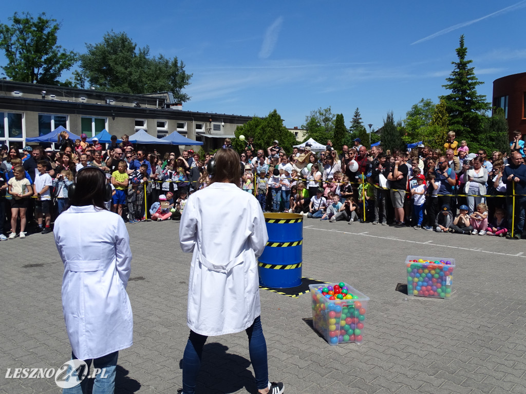 Rodzinny Piknik Naukowy w SP 9 w Lesznie