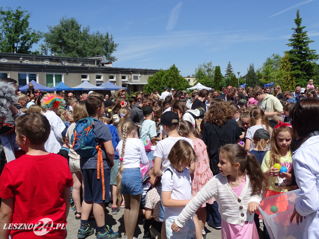 Rodzinny Piknik Naukowy w SP 9 w Lesznie
