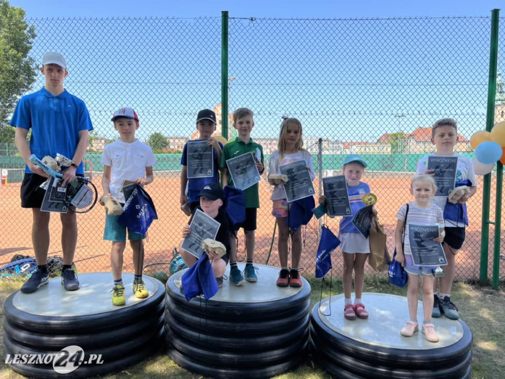 Sportowy piknk na kortach