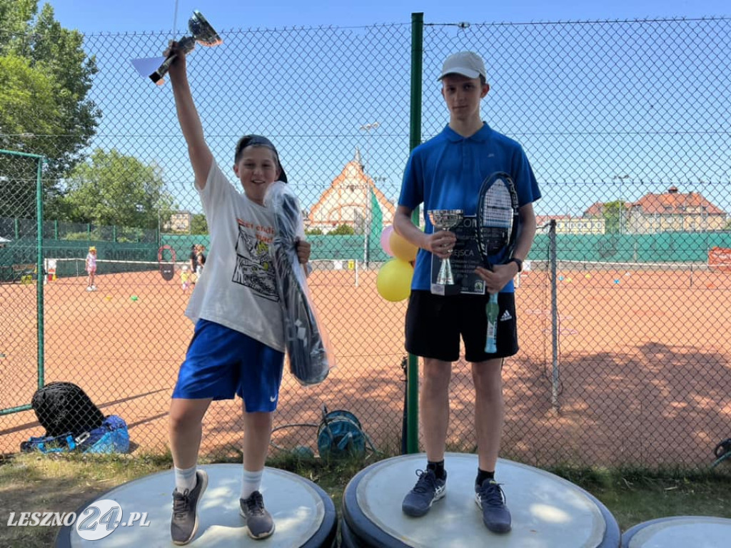 Sportowy piknk na kortach