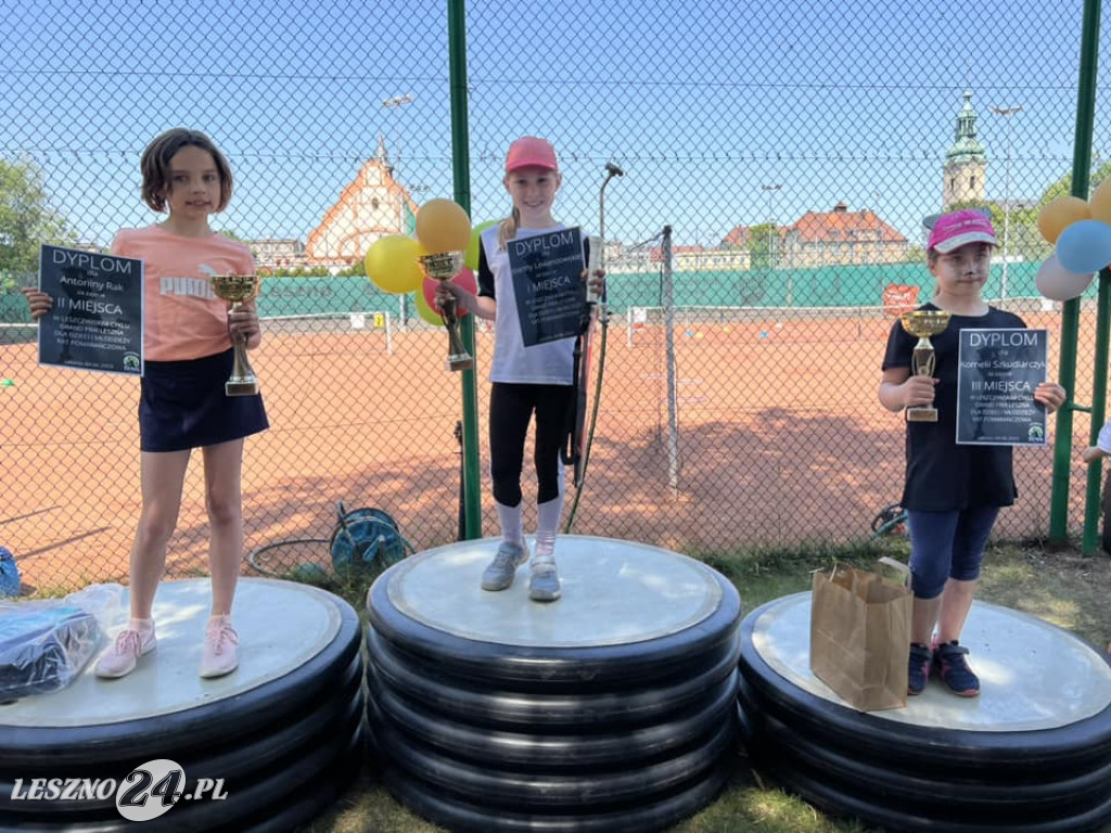Sportowy piknk na kortach