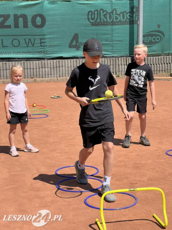 Sportowy piknk na kortach