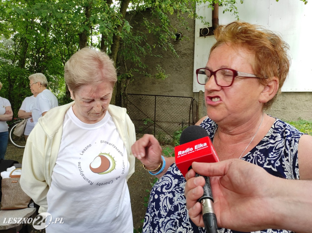 Skwer, tablica i róże dla A. Piłsudskiej