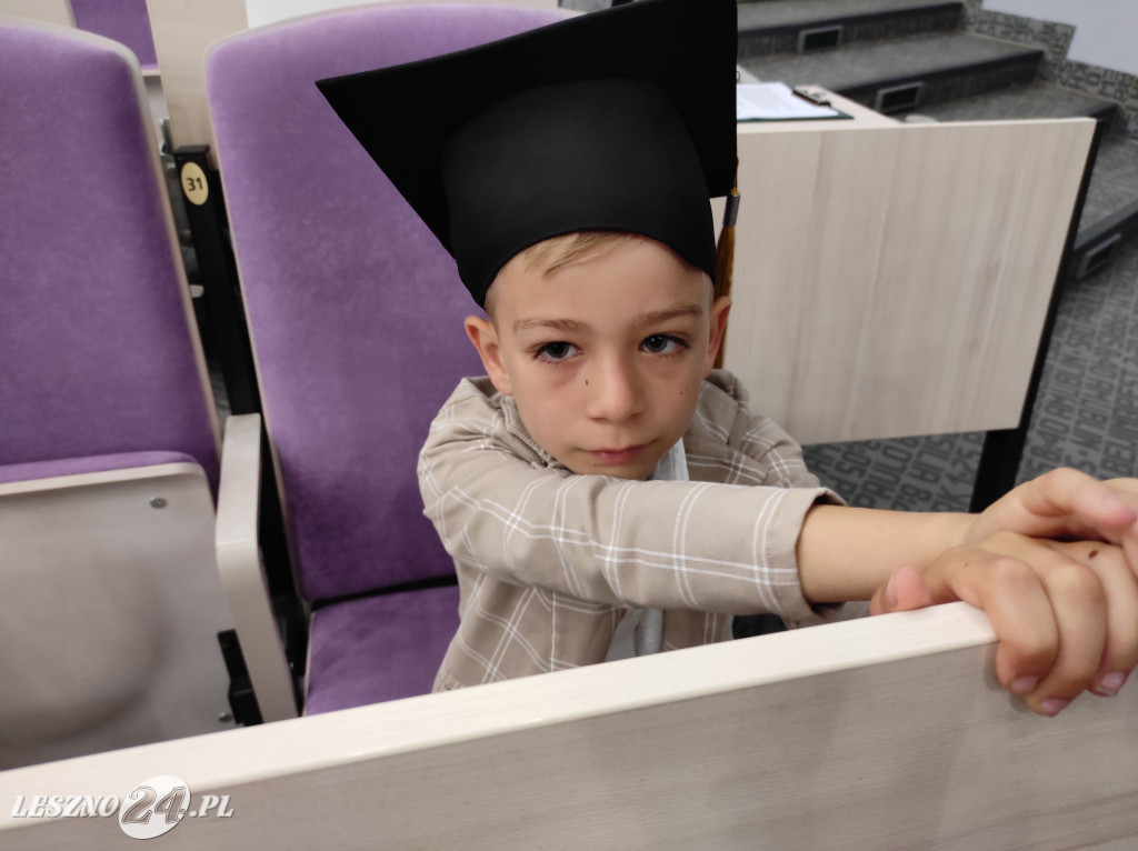 Absolutorium bardzo młodych studentów