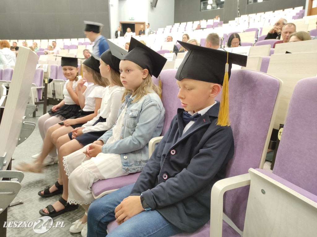 Absolutorium bardzo młodych studentów