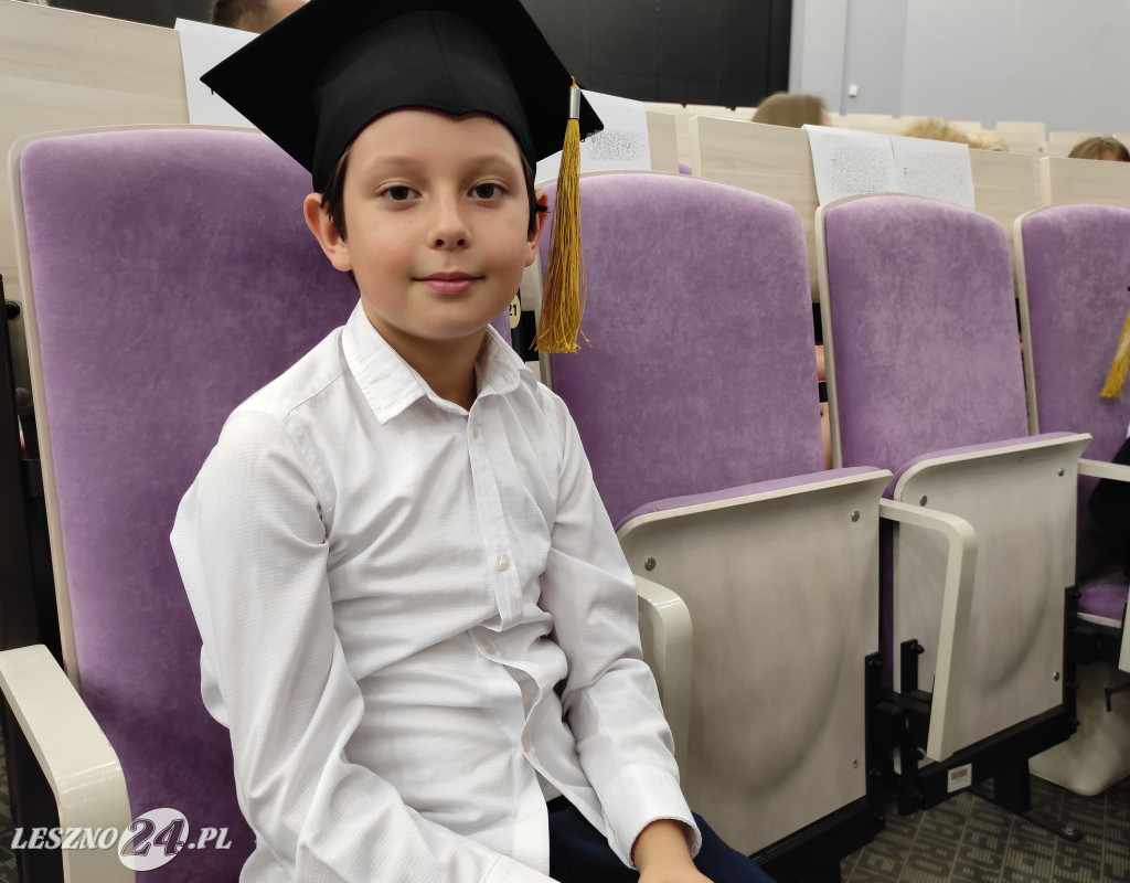 Absolutorium bardzo młodych studentów