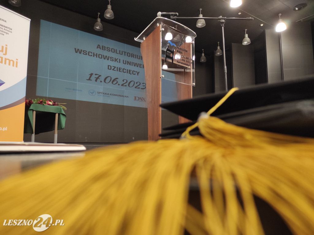 Absolutorium bardzo młodych studentów